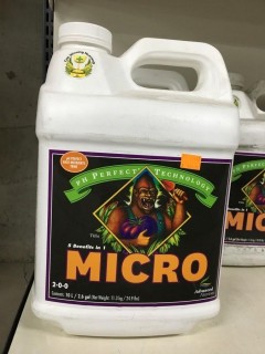 10L Advanced Nutrients Micro, (2-0-0).