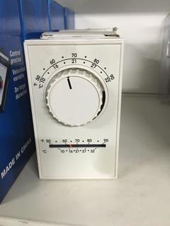 Lot of (4) Thermostats, Model ETD5STS.