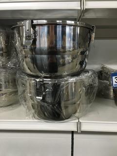 Lot of (2) 6L HumiGuard Clamp Containers.