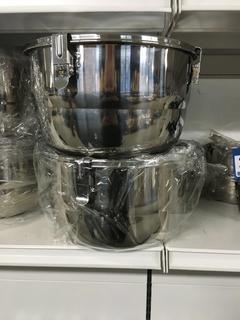 Lot of (2) 6L HumiGuard Clamp Containers.