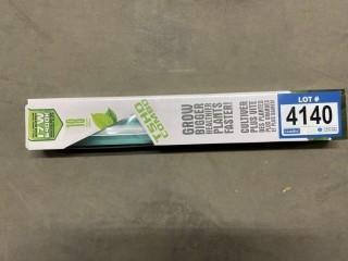 Lot of (4) 18" T5H0 Combo Grow Lights.