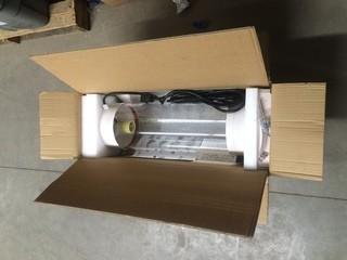 Ultra Grow Light, Model UG-RCT/8.