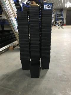 Lot of 13x13x18cm Planters.