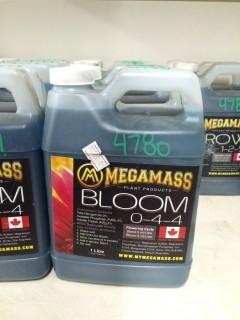 Lot of (5) 1L MegaMass Bloom, (0-4-4).