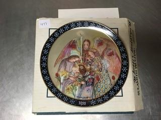 Weihnachtsteller "The Angel's Adoration" Collector's Plate.