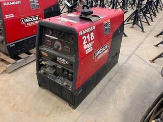 Lincoln Electric 305G Ranger Gas Powered Welder. SN U1140611179