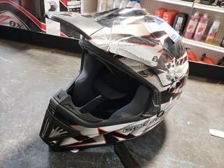 Youth Medium Riding Helmet 