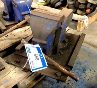 Bench Vise