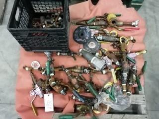 Qty Of Assorted Fittings