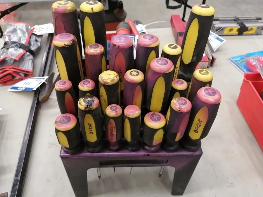 Fort Saskatchewan, AB - December 5, 2019 - Fabricom Inc., and Machine Works Industrial Inc - Complete Dispersal - Absolute Public Online Auction