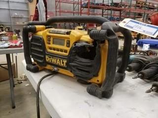 Dewalt 18V Worksite Charger Radio *Note: Speaker Damaged*