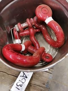 Qty Of Assorted Size Shackles