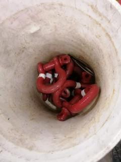 Qty Of Assorted Size Shackles