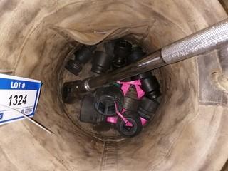 Qty Of Sockets C/w Kuny Bag