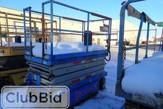SkyJack Electric Scissor Lift. Hrs NA. 