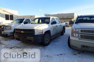 2013 Chevrolet Silverado 1500 Work Truck 4x4 Crew Cab Pickup Truck. Gas Engine. Automatic Transmission. Headache Rack. Showing 157,155kms. Unit PRH 143. SN 3GCPKPEA4DG336576.