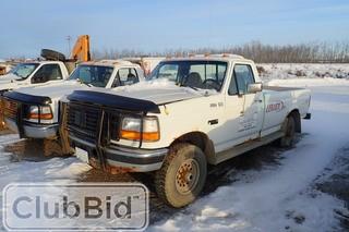 1997 Ford F-250 Regular Cab Pickup Truck. **PARTS ONLY**
