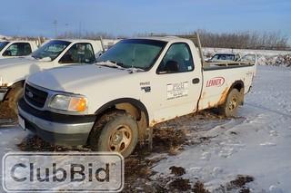 1999 Ford F-150 XL Regular Cab Pickup Truck. **PARTS ONLY**