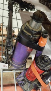 (2) Motomaster Bottle Jacks