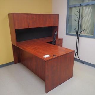 Wood Office Desk C/w Hutch, Cloth Task Chair And Coat Rack