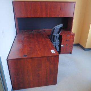 Wood Office Desks C/w Hutch And Cloth Task Chair