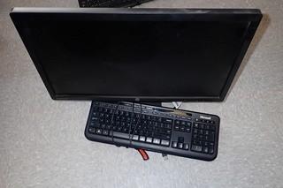 HP Elite Display E231I Monitor C/w Keyboard