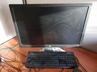 HP Elite Display E242 Monitor C/w Keyboard And Mouse 