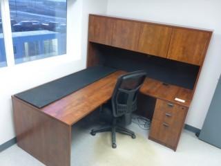 Wood Office Desk C/w Hutch And Cloth Task Chair