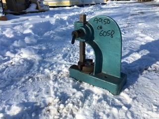 Manual Schear Press.