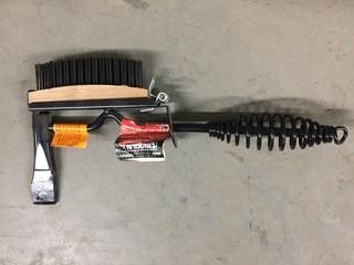 Lincoln Chipping Hammer with Brush.