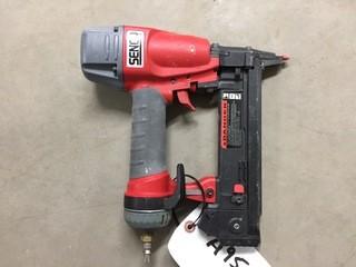 Senco SLS18Mg 3/8"- 1 5/8" Finish Air Stapler.