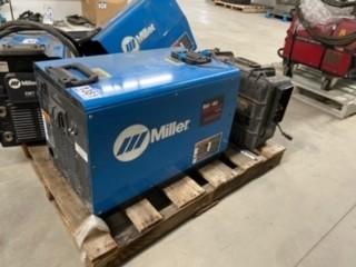 Miller XMT 456 CC/CV Electric Stick Welder 3 Phase.