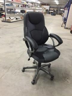 Rolling Adjustable Office Chair.