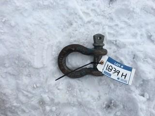 Heavy Duty Clevis 1 1/8" Straps.