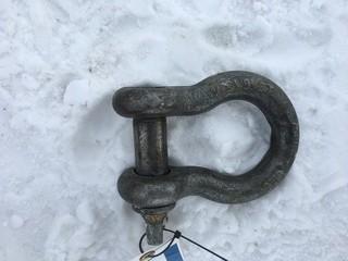 Heavy Duty Clevis 1 1/8" Straps.