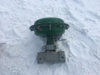 Fisher Body Size 2, Port Size 3/8 Control Valve.