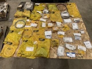 Assorted Cat O-Rings, Seals, Clips, and Misc. Parts (E-1,1,1)