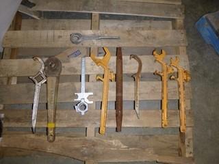 Quantity of Valve Wrenches (E-2,3,1)