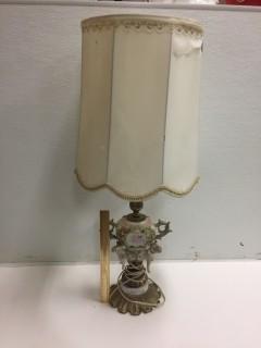 Distinctive Creation Porcelain Lamp.