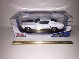 Maisto 1968 Ford Mustang GT Cobra Jet Diecast Model, 1:18 Scale.