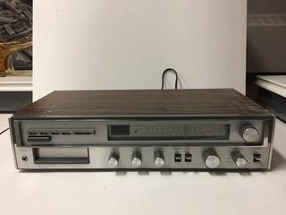 Lloyd's AM/FM Multiplex 8-Track Player. 