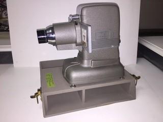 TDC Vivid Deluxe Model D Slide Projector.