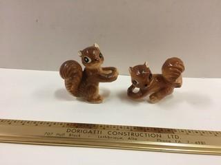 Set of (2) Squirrel Salt & Pepper Shakers.