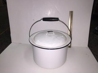 Enamelware Pot with Lid.