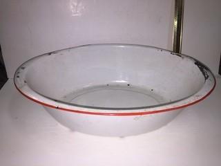 Enamelware Oval Wash Basin.