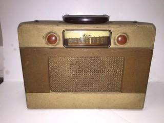 Wards Airline Radio, Model 74BR-1055A.