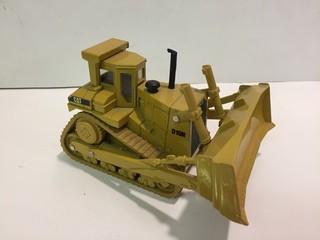 Ertl Cat D10N Diecast Model.