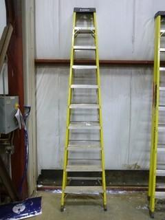 10' Featherlite Ladder Model 6910, Working load-300lbs