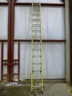 28' Featherlite Extension Ladder, Working Load-300lbs