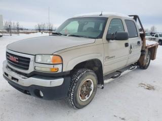 2005 GMC  Sierra  SLT 2500 H.D. Crew Cab, 4x4 ,Flat Deck, 6.6 Litre Diesel, Automatic, Flat Deck Truck, C/w A/C, Leather Seats, Fully Loaded, 6'Deck and Under Storage Cabinets, Showing 313663 KM, Showing 41.1 Hours, VIN 1GTHK23255F804739